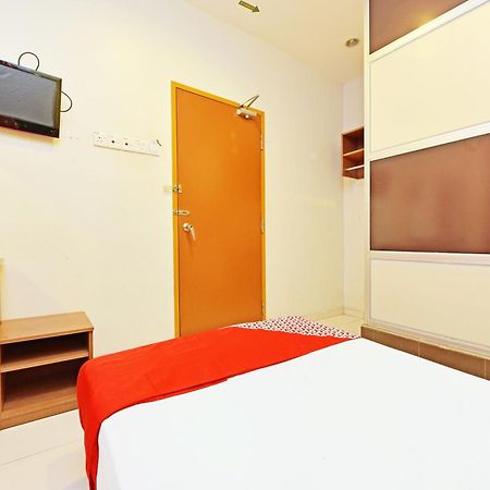 Oyo 582 Hotel Walk Inn Kampong Pasir Puteh  Eksteriør billede