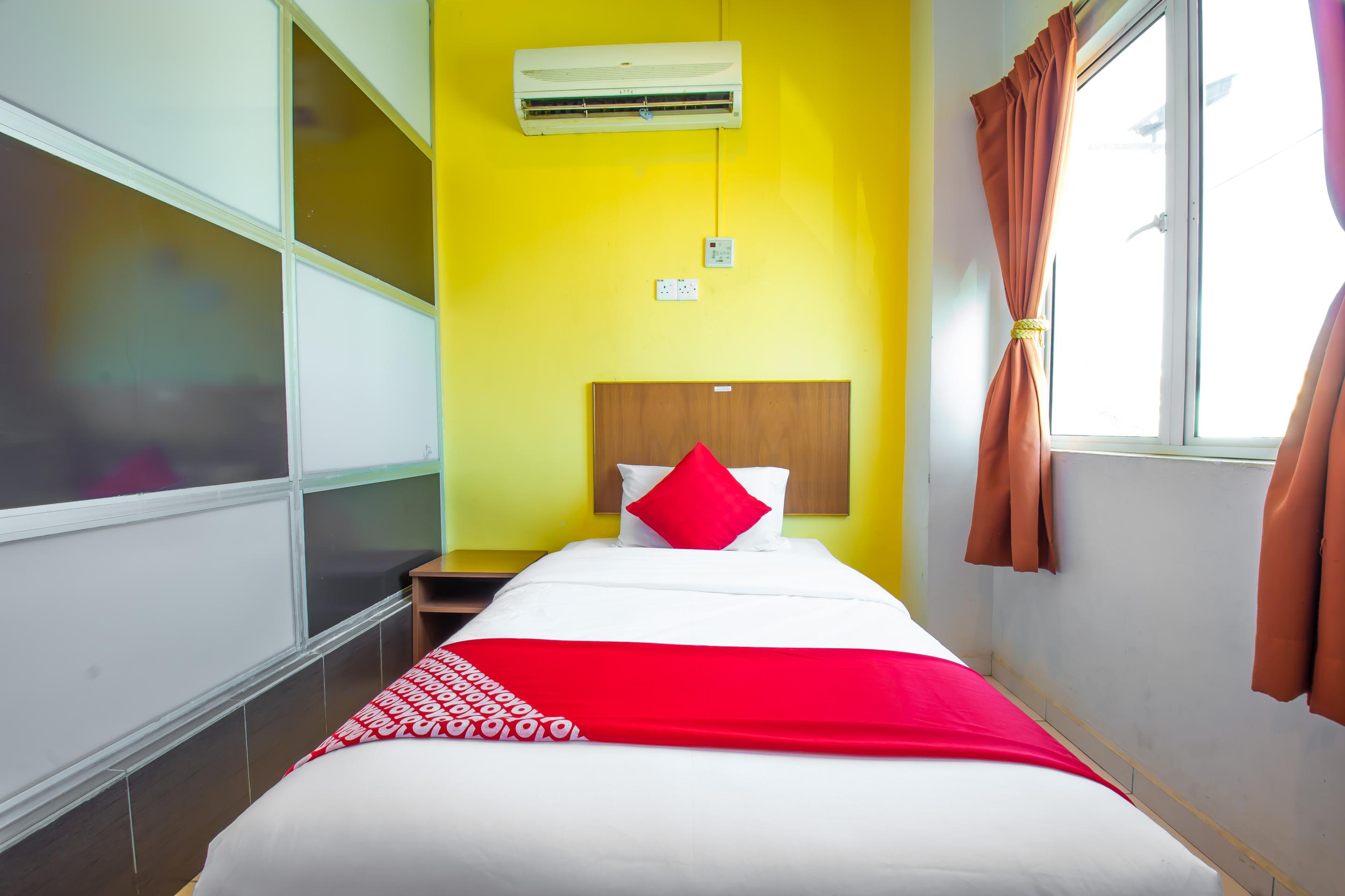 Oyo 582 Hotel Walk Inn Kampong Pasir Puteh  Eksteriør billede
