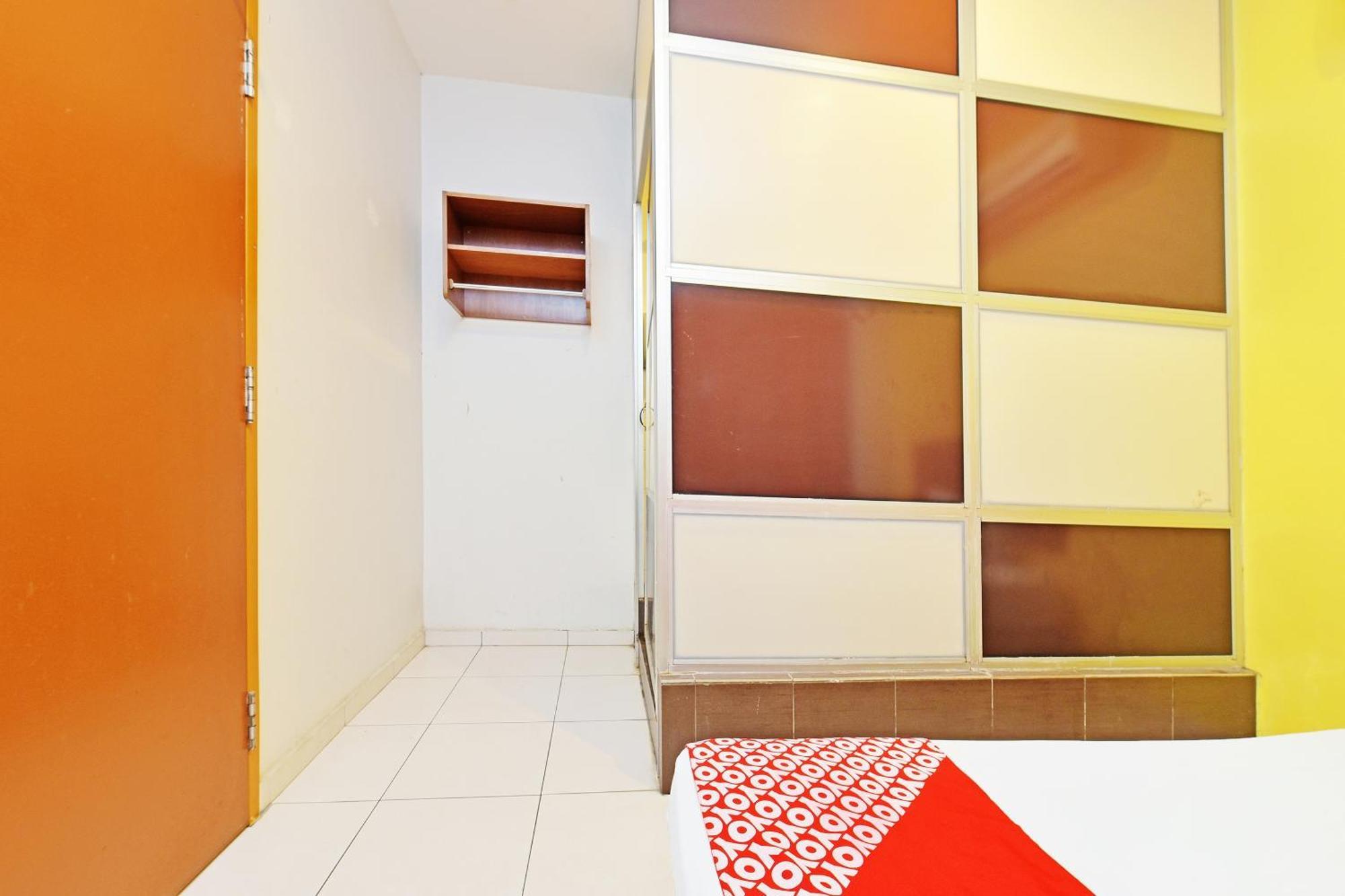 Oyo 582 Hotel Walk Inn Kampong Pasir Puteh  Eksteriør billede