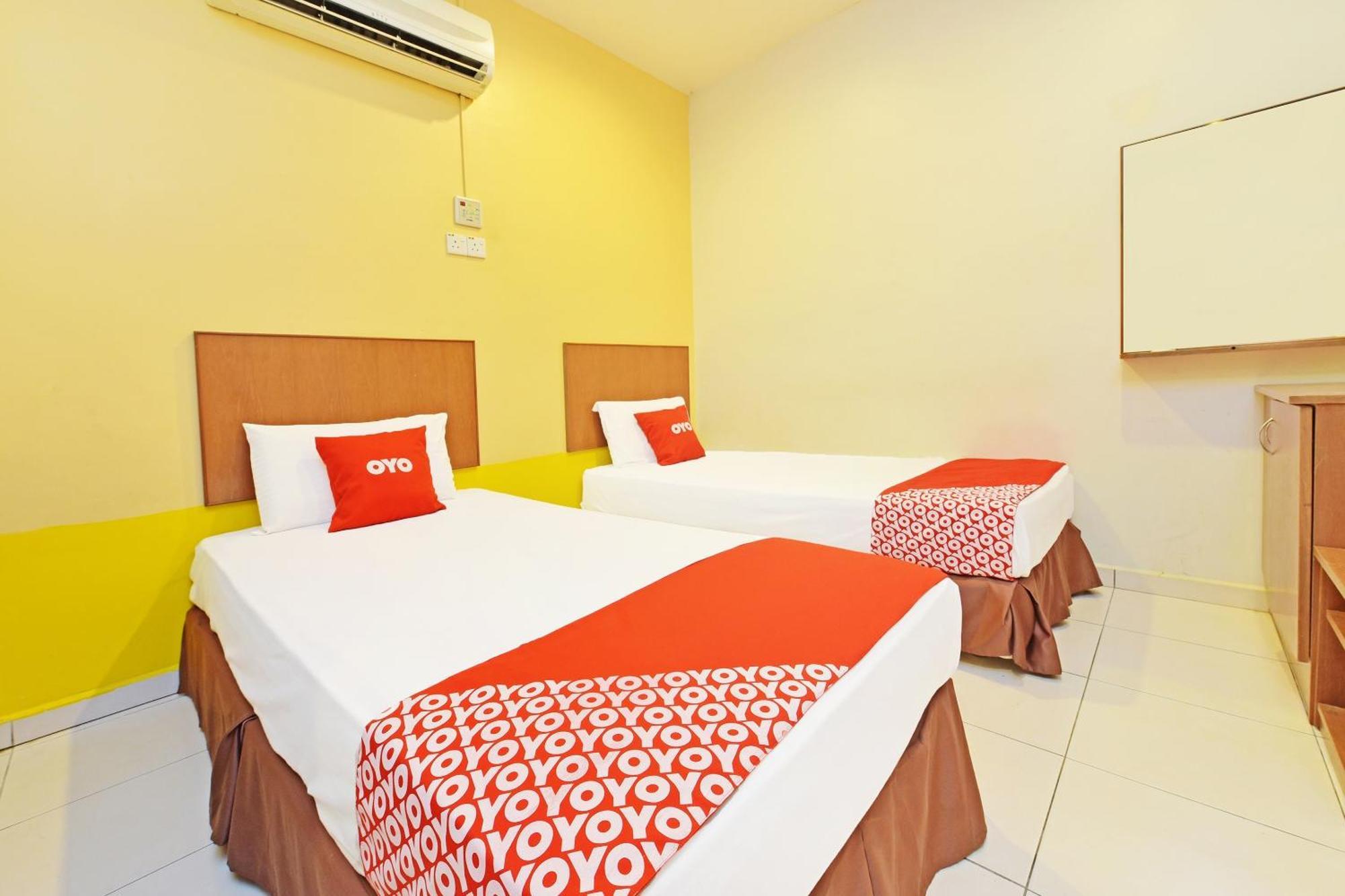 Oyo 582 Hotel Walk Inn Kampong Pasir Puteh  Eksteriør billede