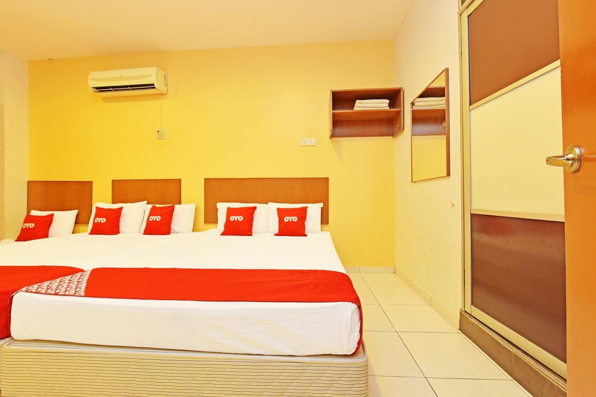 Oyo 582 Hotel Walk Inn Kampong Pasir Puteh  Eksteriør billede
