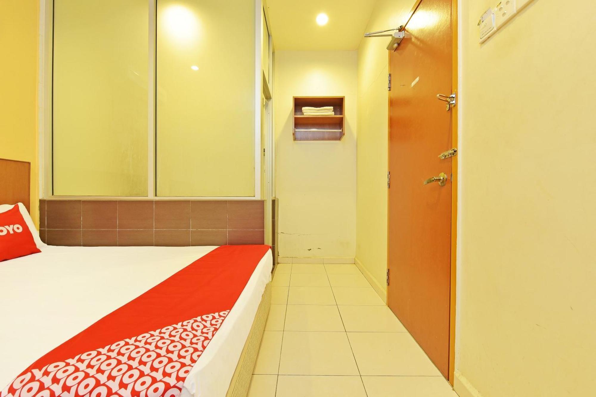 Oyo 582 Hotel Walk Inn Kampong Pasir Puteh  Eksteriør billede