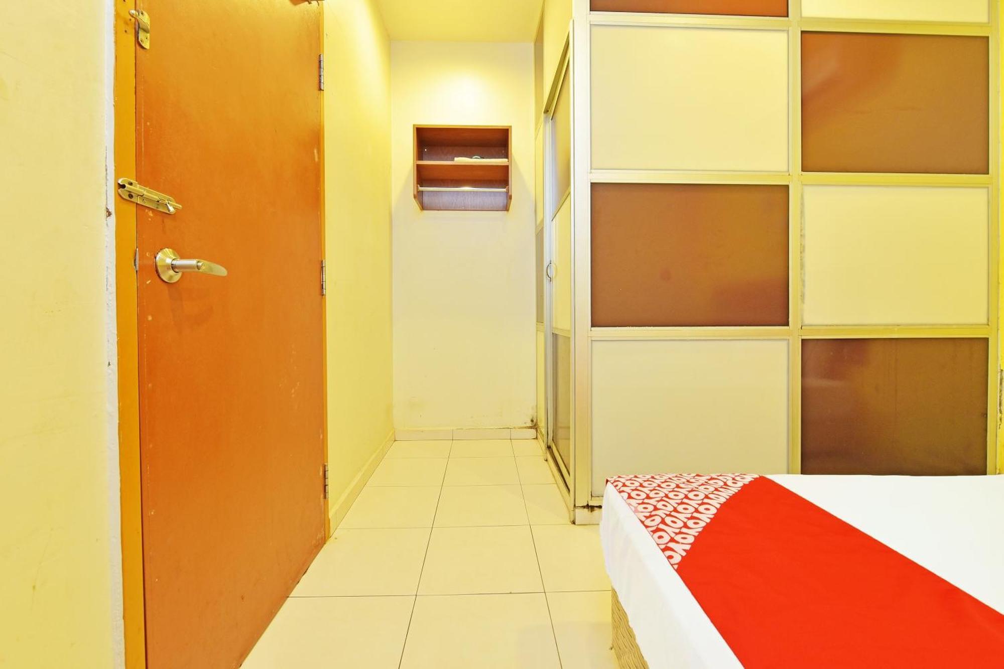 Oyo 582 Hotel Walk Inn Kampong Pasir Puteh  Eksteriør billede