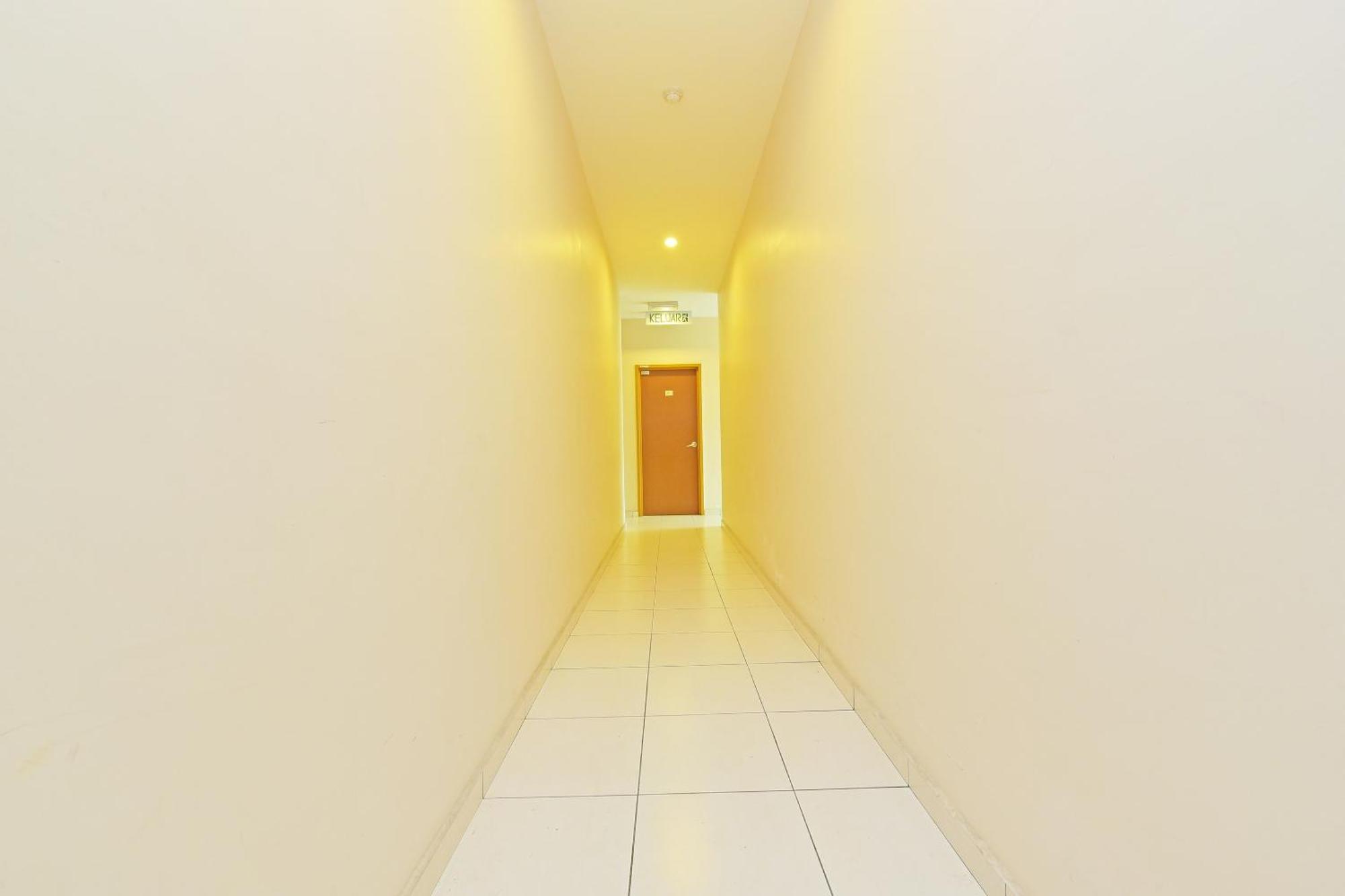 Oyo 582 Hotel Walk Inn Kampong Pasir Puteh  Eksteriør billede